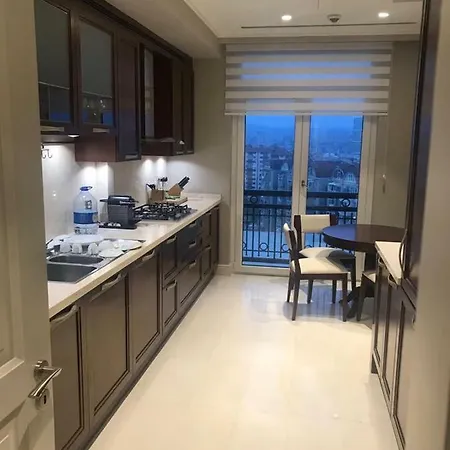 Emaar Square Mall Unalan Mahallesi, Libadiye Cd No:81, 34700 Uskudar/istanbul, تركيا * イスタンブール